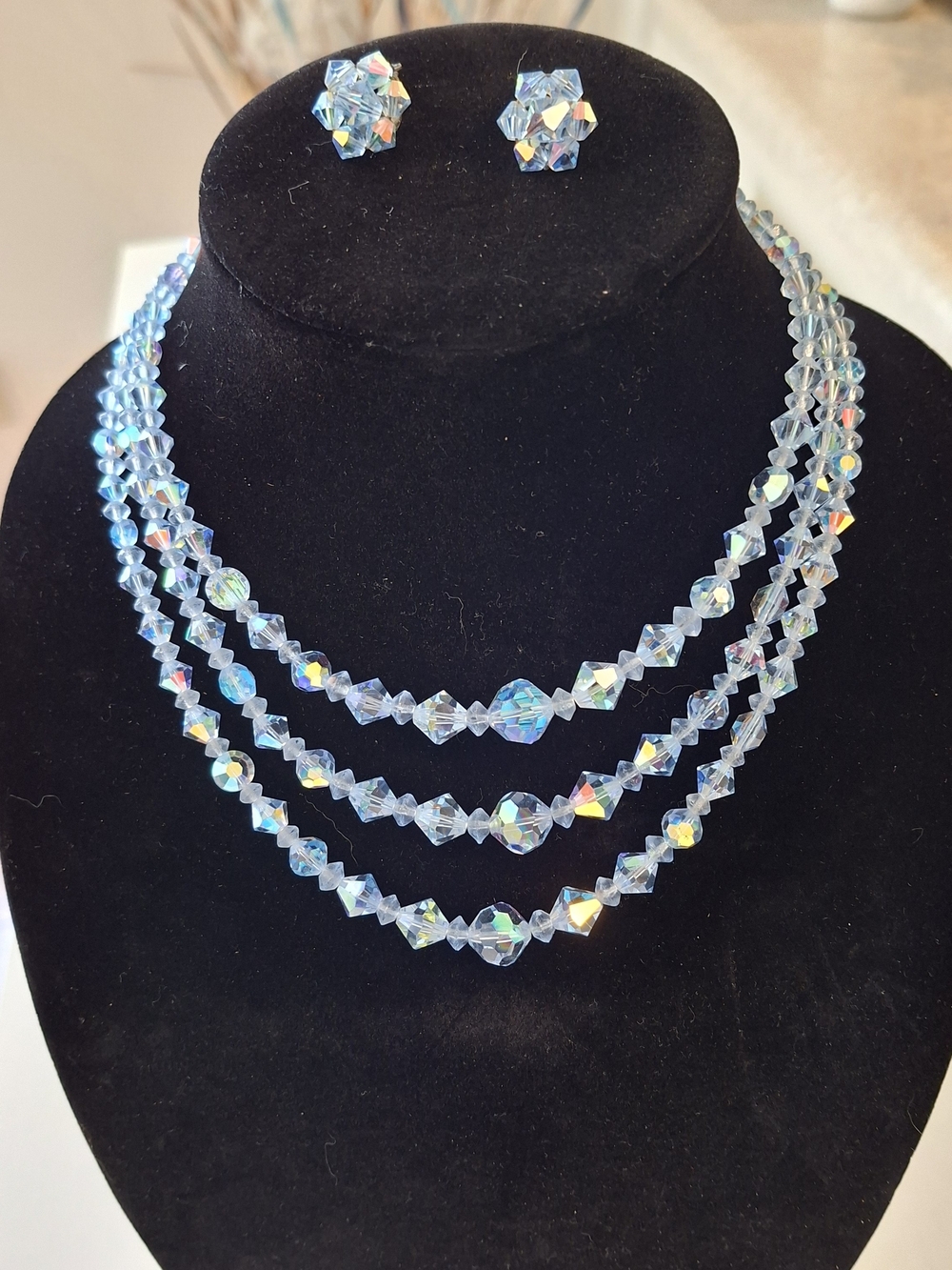 VINTAGE 3 STRAND BLUE AB NECKLACE AND MATCHING EARRINGS.